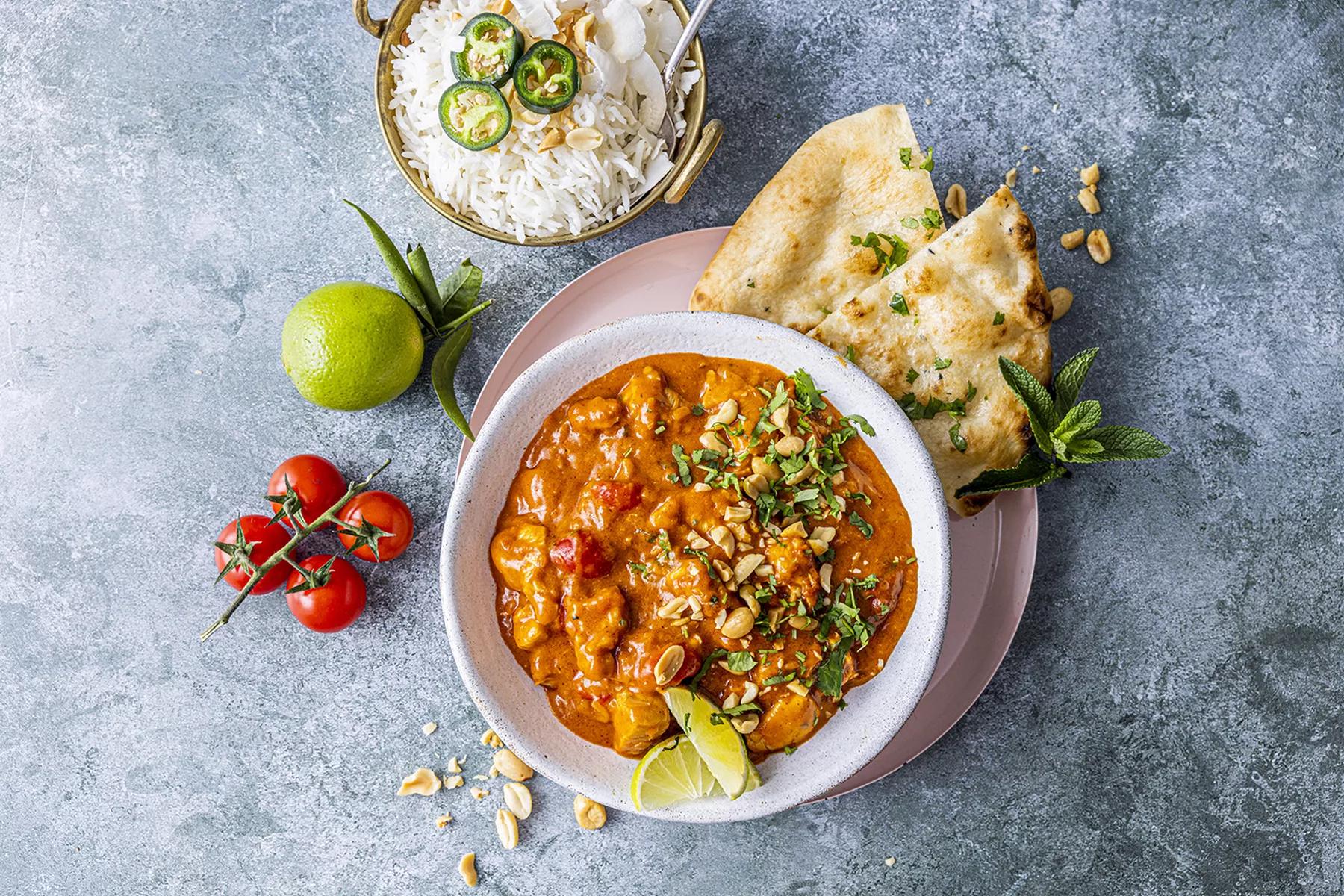 butter chicken med naanbrød og ris