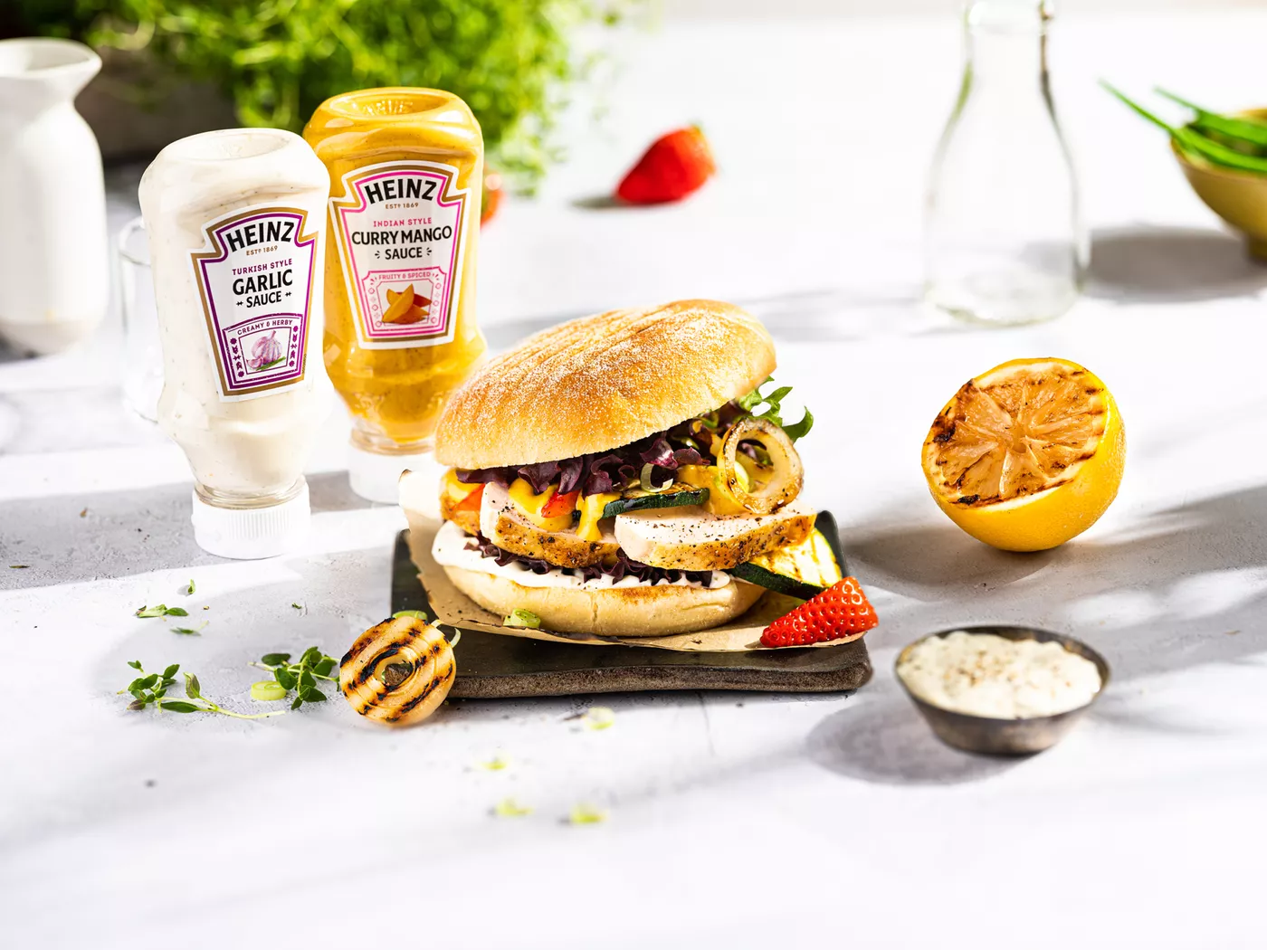 Grillet kyllingburger med Heinz dressinger