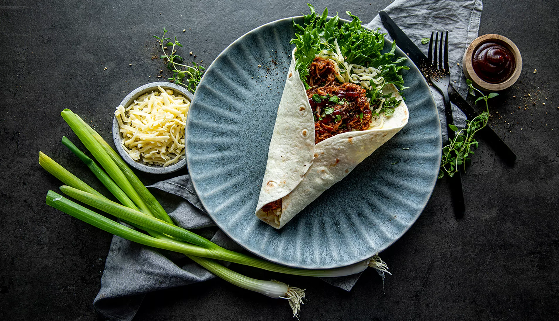 wraps med pulled pork og BBQ-saus