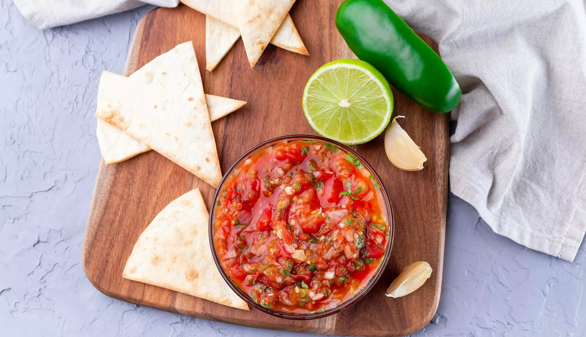 tomatsalsa i en bolle
